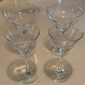 🍸Elegant Clear Glass Cocktail Glasses Set.